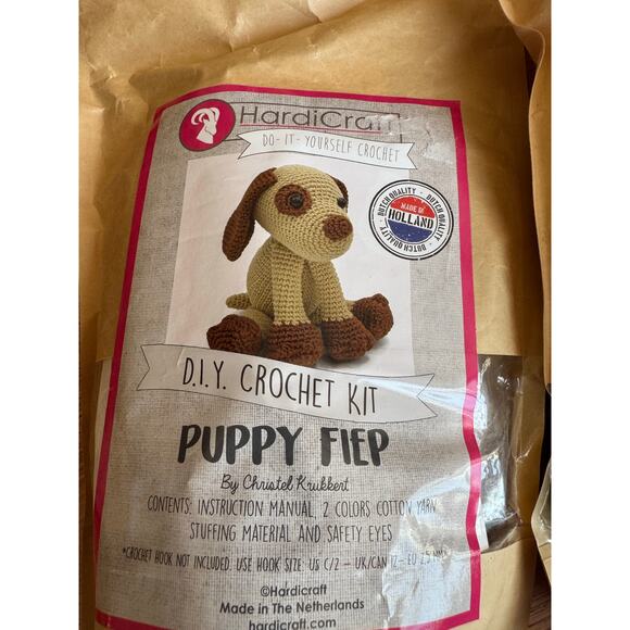 Hardicraft  Puppy Fiep and Holly Unicorn Do It Yourself Crochet Kit - Picture 2 of 4